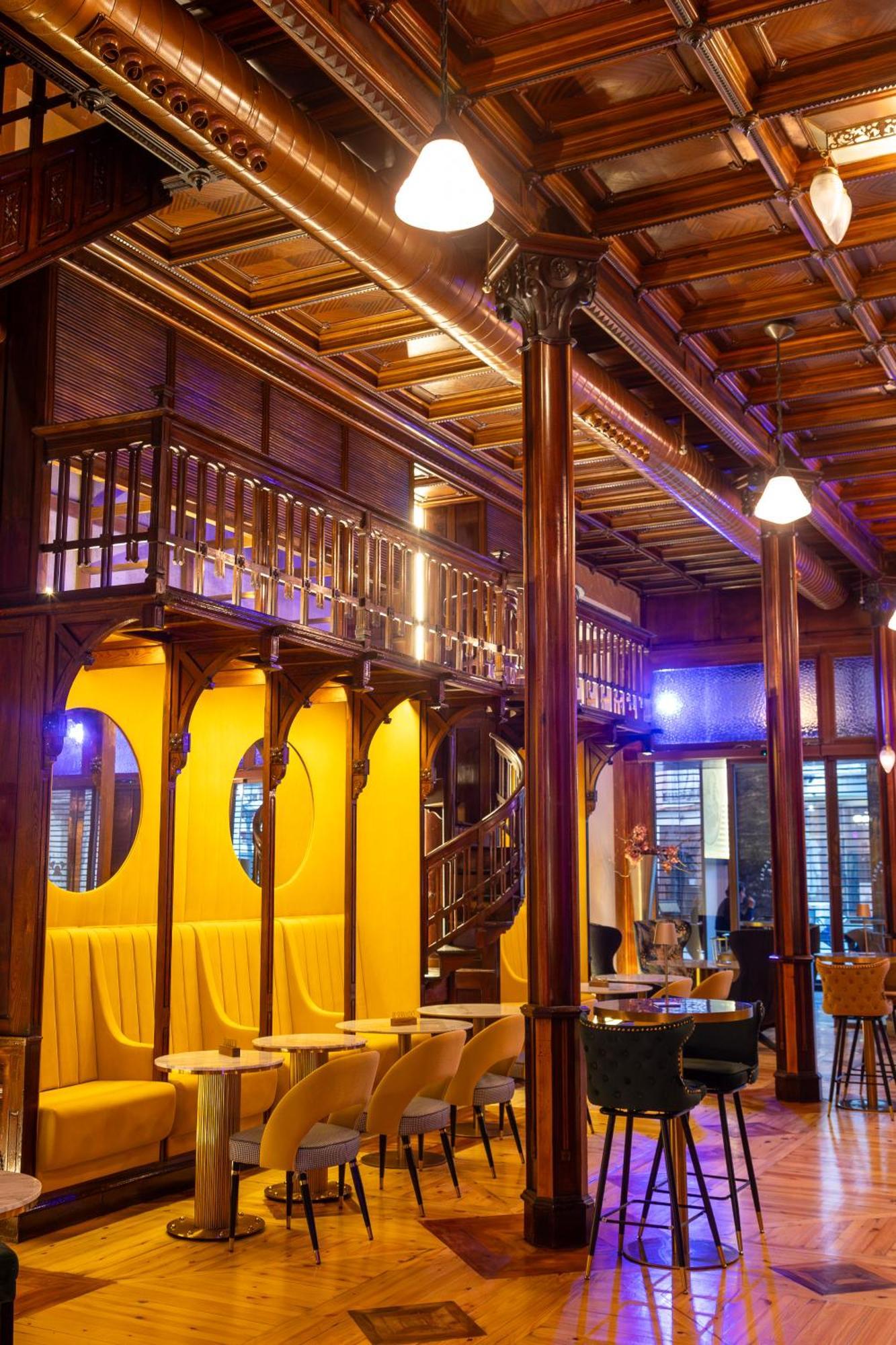 Hotel Las Tres Campanas Бадахос Екстериор снимка